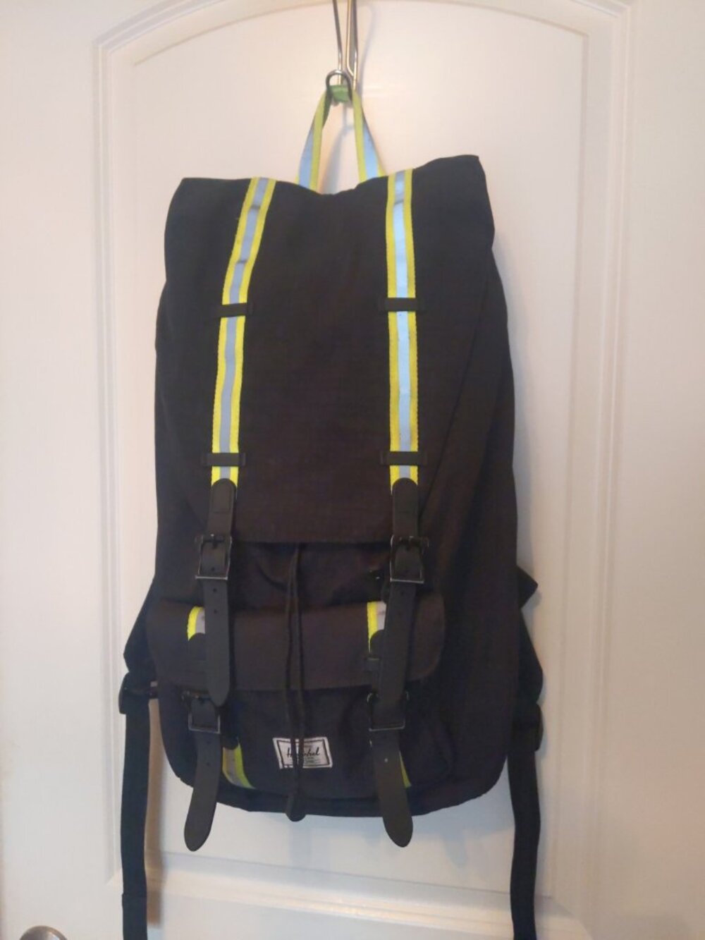 Herschel Men's Black One Size Little America Backpack reflective stripes